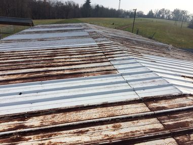 Before and After Metal Roof Painting in Westport, KY (1)